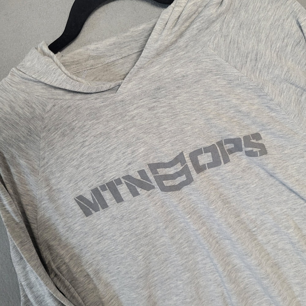MTN OPS Gray‎ Hooded Long Sleeve Graphic Shirt H212 Mens Medium